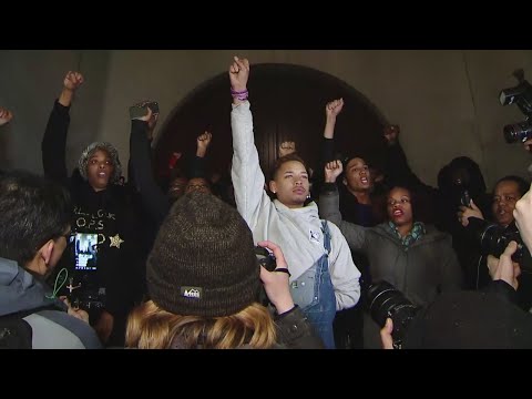Protesters Take To Steps Of Allegheny County Courthouse Following Michael Rosfeld Verdict Video