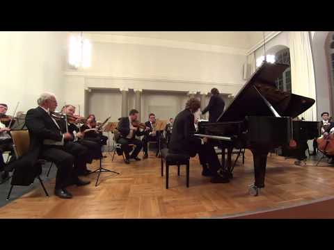 Piotr Pawlak: Chopin Piano Concerto #1 Op.11