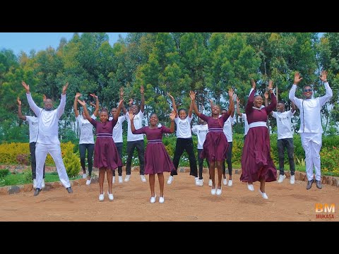 UTUKUFU NI WAKO (Wanaruka kwa Shangwe) || Bernard Mukasa || Evans Kibet Family & Friends