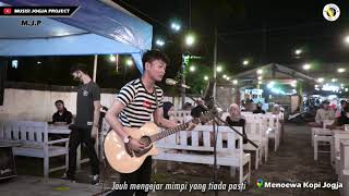 Download lagu BENCI KUSANGKA SAYANG  -  TRI SUAKA mp3