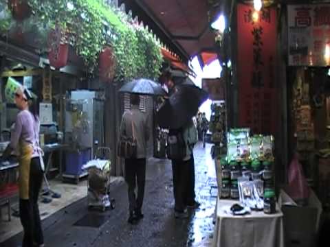 Caminhando pela Shuqi Road em Jiufen