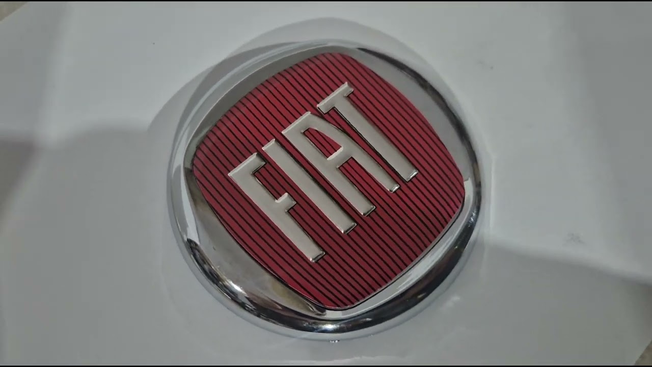 Fiat Эмблема (Красная, самоклеящаяся) Video 1