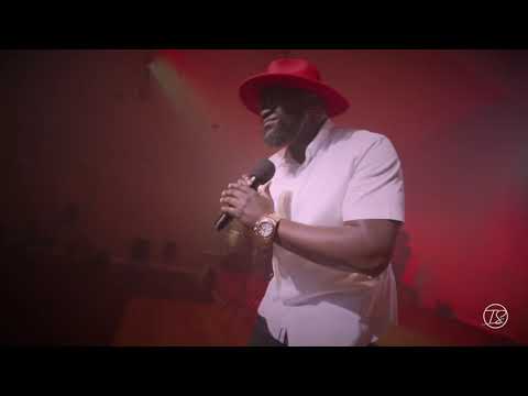 Titus Showers - Have Yourself A Merry Little Christmas (Live Performance)