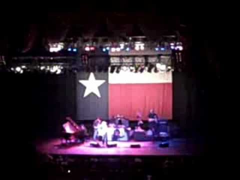 Willie Nelson @ Radio City, NYC - 9/25/08 - Mamas Don't Let Your Babies Grow Up To Be Cowboys