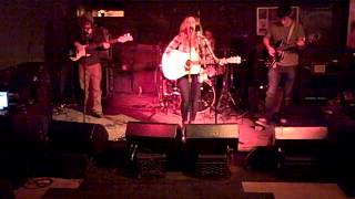 Carrie Ryan -- I Must Love Leaving