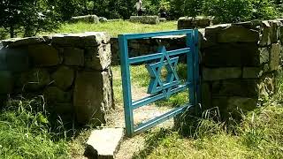 preview picture of video 'Armenia, day 7 -- Yeghegis Jewish cemetery'