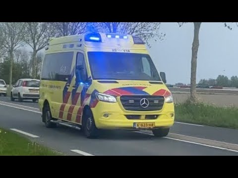 A1 Urk 25-118 Met spoed naar medische noodsituatie op Urk