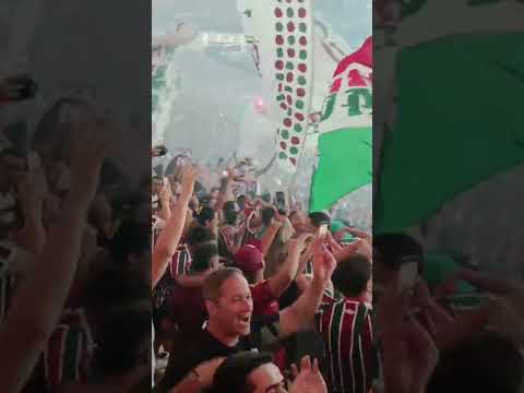 "" Barra: Movimento Popular Legião Tricolor &bull; Club: Fluminense