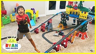 THOMAS & FRIENDS SUPER STATION Playset! BIGGEST Thomas Toy Trains Playset ever!!!