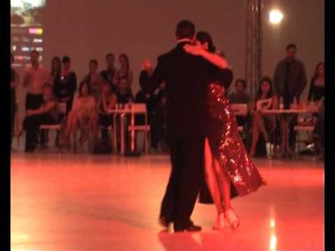 Natalia Hills  and  Gabriel Missé  are  dancing  to  the  tango  "  Bahia Blanca  "