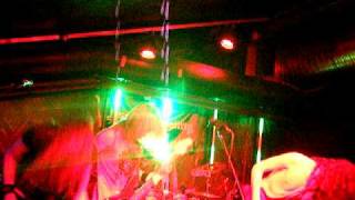 Kissin&#39; Dynamite -Rock n Roll Train (cover von ACDC)