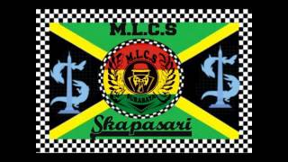 Download lagu Debu Jalanan Reggae - Aku Kalian & Jalanan mp3