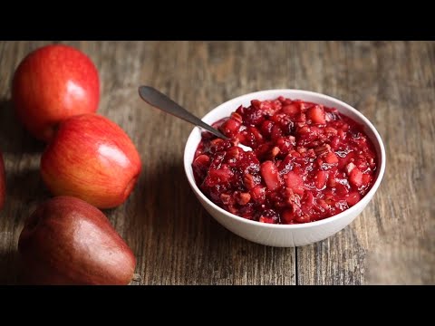 Cranberry Sauce with Apples and Pecans