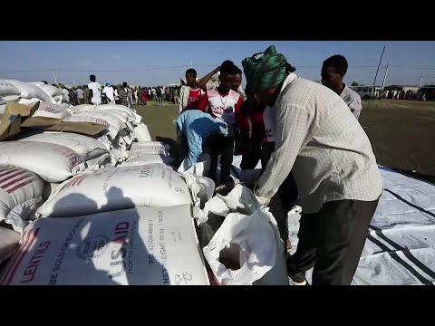 U.N. delivers aid as Ethiopians flee to Sudan