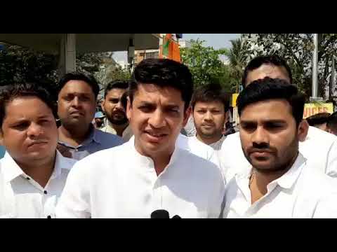 पंतप्रधान मोदी म्हणजे ‘सबके साथ, विश्वासघात’: सत्यजीत तांबे पंतप्रधान मोदी म्हणजे ‘सबके साथ, विश्वासघात’: सत्यजीत तांबे