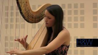 Eloquent Harp - Talented UK Harpist available to hire for weddings & events - Showbott Entertainment