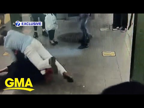 Good Samaritan saves woman from knife attack in NYC l GMA
