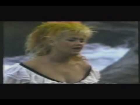 Tous les cris, les S.O.S. - Marie-Denise Pelletier (1987)