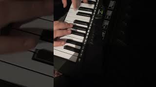 How to Play: He knows where she is/The Halloween Theme by: John Carpenter on Keyboard!!!!