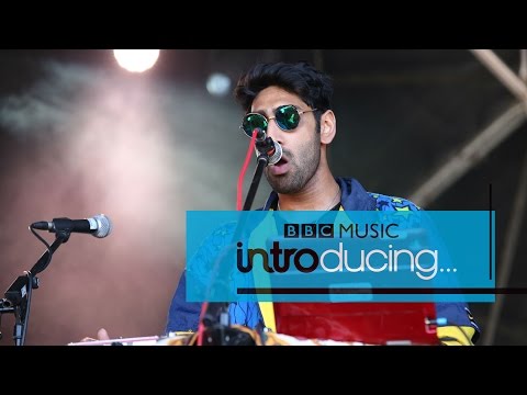 Strong Asian Mothers - The More That I (Reading + Leeds 2016)