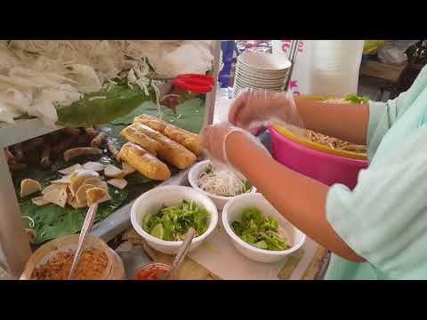Yummy Breakfast - Cheap Street Food In Phnom Penh - Cambodian Street Food