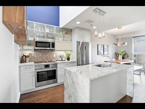 🌆 Modern 2-storey, 2-bed/2-bath condo | PRIVATE ROOFTOP TERRACE | Downtown Ottawa✨