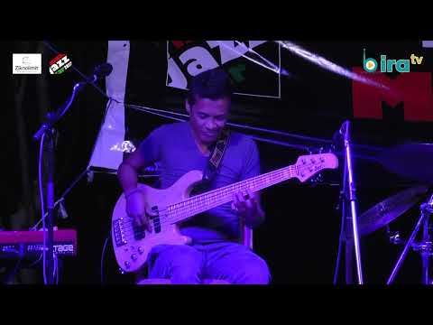 Malaimisaraka by Weaver Trio
