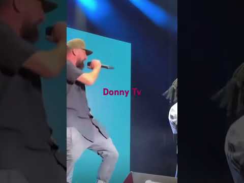 Gentleman with surprise guest Stonebwoy….summer jams 🔥🔥🔥