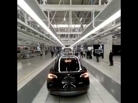 , title : 'Tesla shows Giga Berlin Model Y in production process'