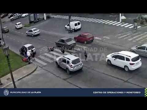 Una camioneta chocó con una moto en Avenida 19 y 72