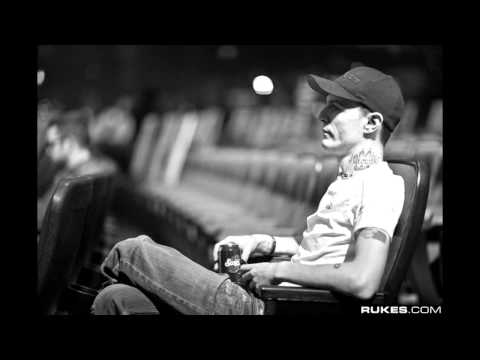 Deadmau5 - One Trick Pony [feat. SOFI]