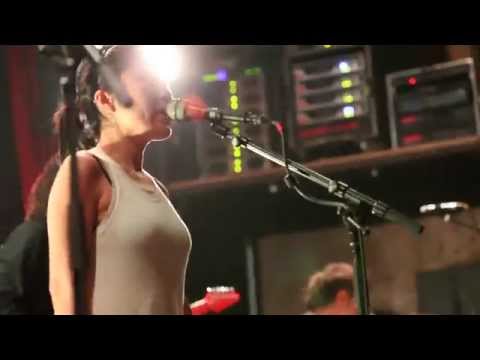 Deerhoof - There's That Grin / Come See The Duck (live)