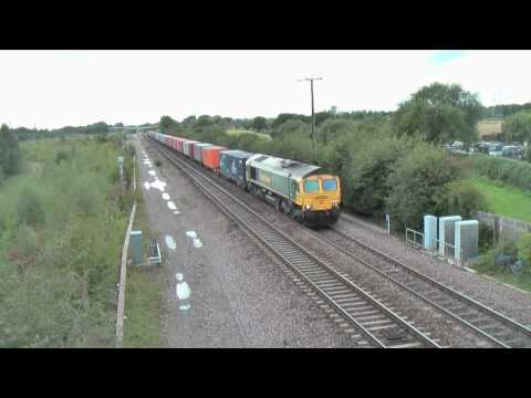 66588 on 4E44, 09:34, Southampton Millbrook - Leeds freightliner