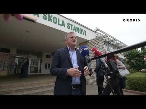 Gradonačelnik Branko Dukić glasovao u OŠ Stanovi