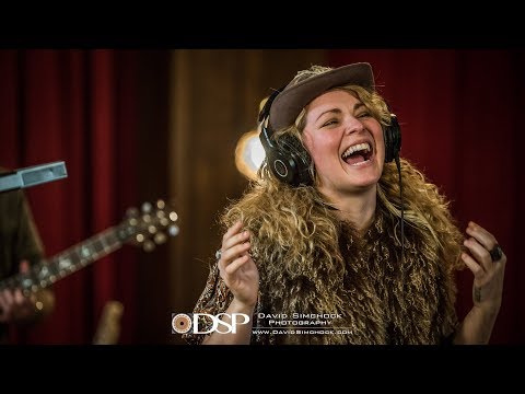 download lagu mp3 mp4 Hayley Jane, download lagu Hayley Jane gratis, unduh video klip Hayley Jane