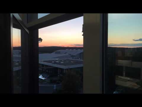 Die Sonne geht schlafen am Heuchelhof...