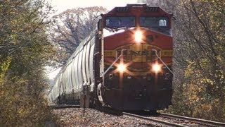 preview picture of video 'BNSF 4777 East on the Illinois Railway by Millbrook, Illinois on 10-16-2012'
