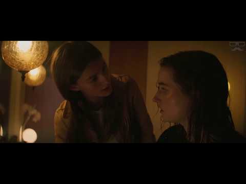 Booksmart Kissing Scene Diana Silvers and Kaitlyn Dever