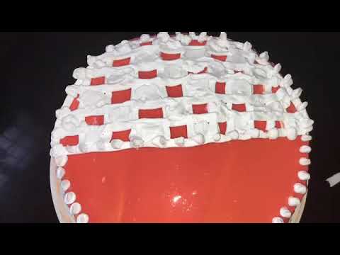 White chocolate ganache cake😋😋😋