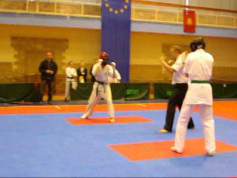Mistrzostwa Polski Juniorów Karate Kyokushin-Kan Nowa Ruda 2010 - Maciej Rybczyński