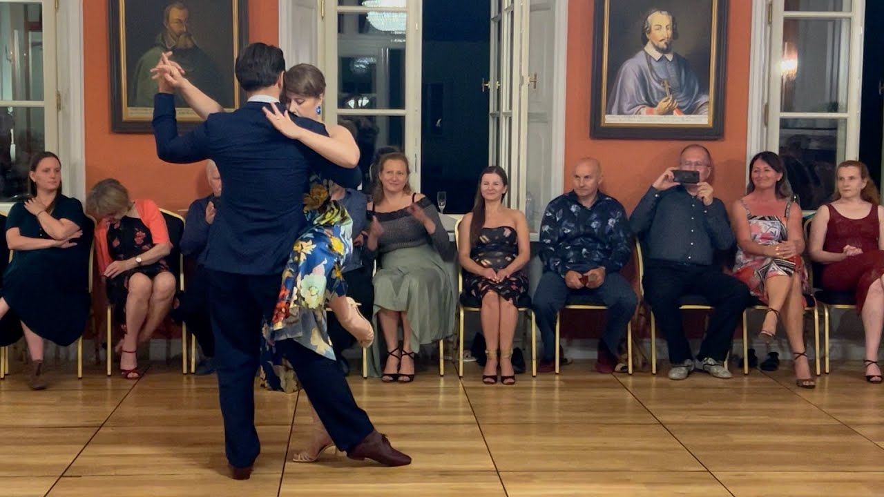 Video thumbnail for Maja Petrović & Marko Miljević - "Pero yo sé", Fresedo & Pacheco - 1/4