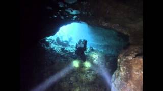 preview picture of video 'Cave Dive at Madison Blue Spring Version II'