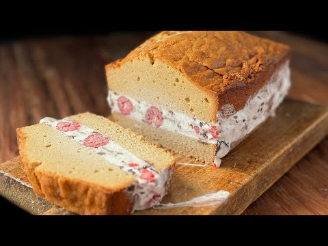Bizcocho relleno de helado y frambuesa