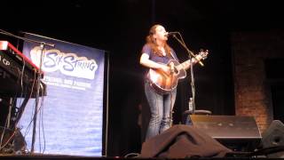 Lucy Wainwright Roche covering Robyn&#39;s &quot;Call Your Girlfriend&quot;