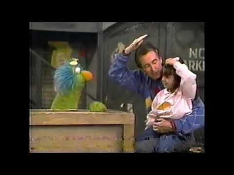Classic Sesame Street - Making Rhythms with the Honker and the Dinger