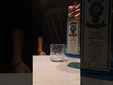 Bombay Sapphire Dry Gin - simple neat drink