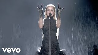 Paloma Faith - Only Love Can Hurt Like This (Live at The BRIT Awards)