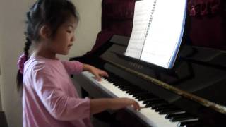 6-year old Mary playing piano  AMEB Grade 4 Czerny Sonatina Op.163 No.2 Rondo