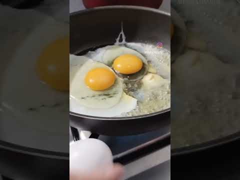 ovo frito na manteiga quem gosta aí ??? já comente curte aí #receitas #mae #vlog