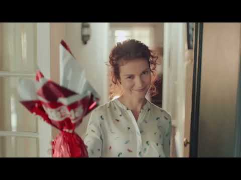 A vida faz as pessoas crescer. A Páscoa aproxima as pessoas Nesta Páscoa ofereça chocolates Nestlé.